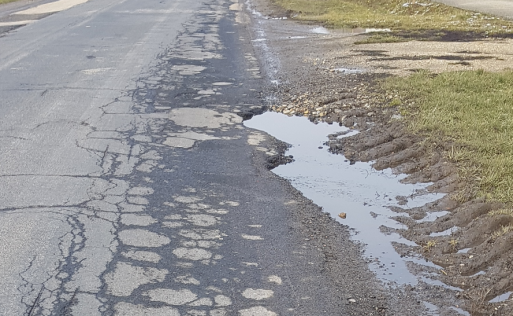 Útfelújítás az nuku, drága fociöltöző, az van