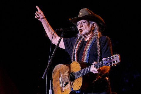 85 éves Willie Nelson